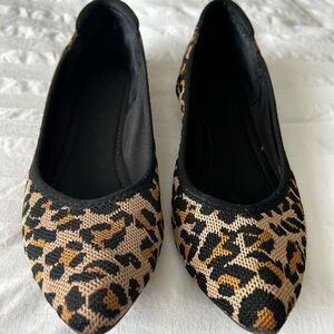 Anne Klein flex flats